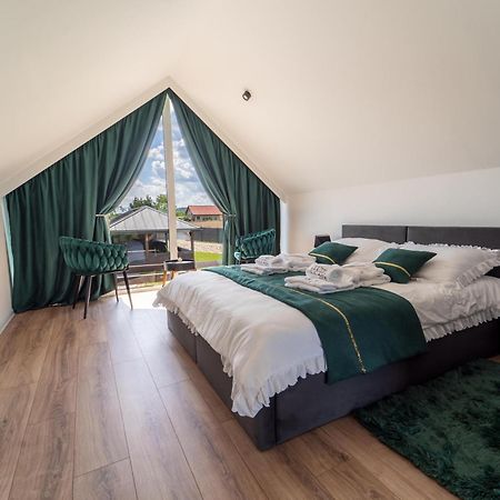 Village Resort Sauna & Jacuzzi & Netflix Tworkowa Exterior foto