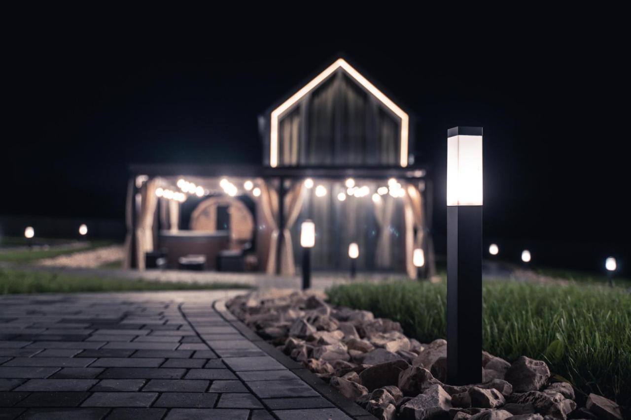 Village Resort Sauna & Jacuzzi & Netflix Tworkowa Exterior foto