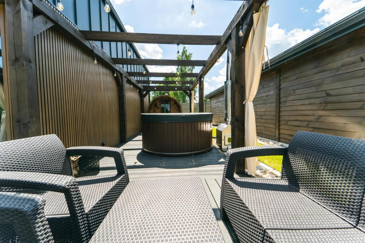 Village Resort Sauna & Jacuzzi & Netflix Tworkowa Exterior foto