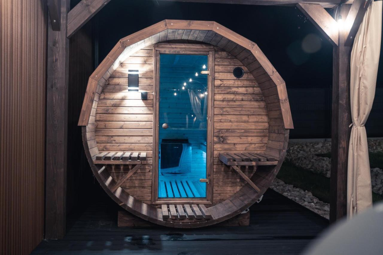 Village Resort Sauna & Jacuzzi & Netflix Tworkowa Exterior foto