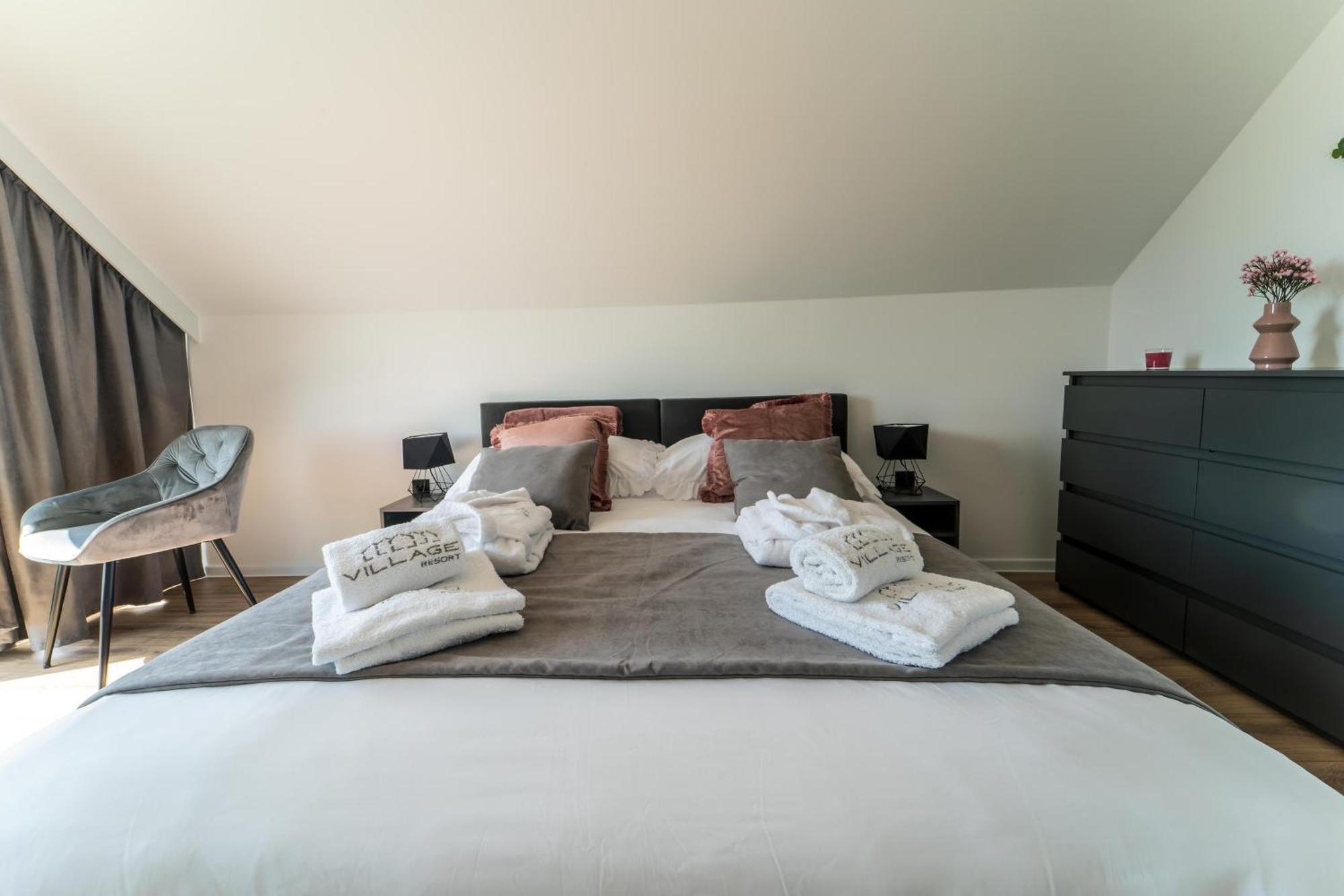 Village Resort Sauna & Jacuzzi & Netflix Tworkowa Quarto foto