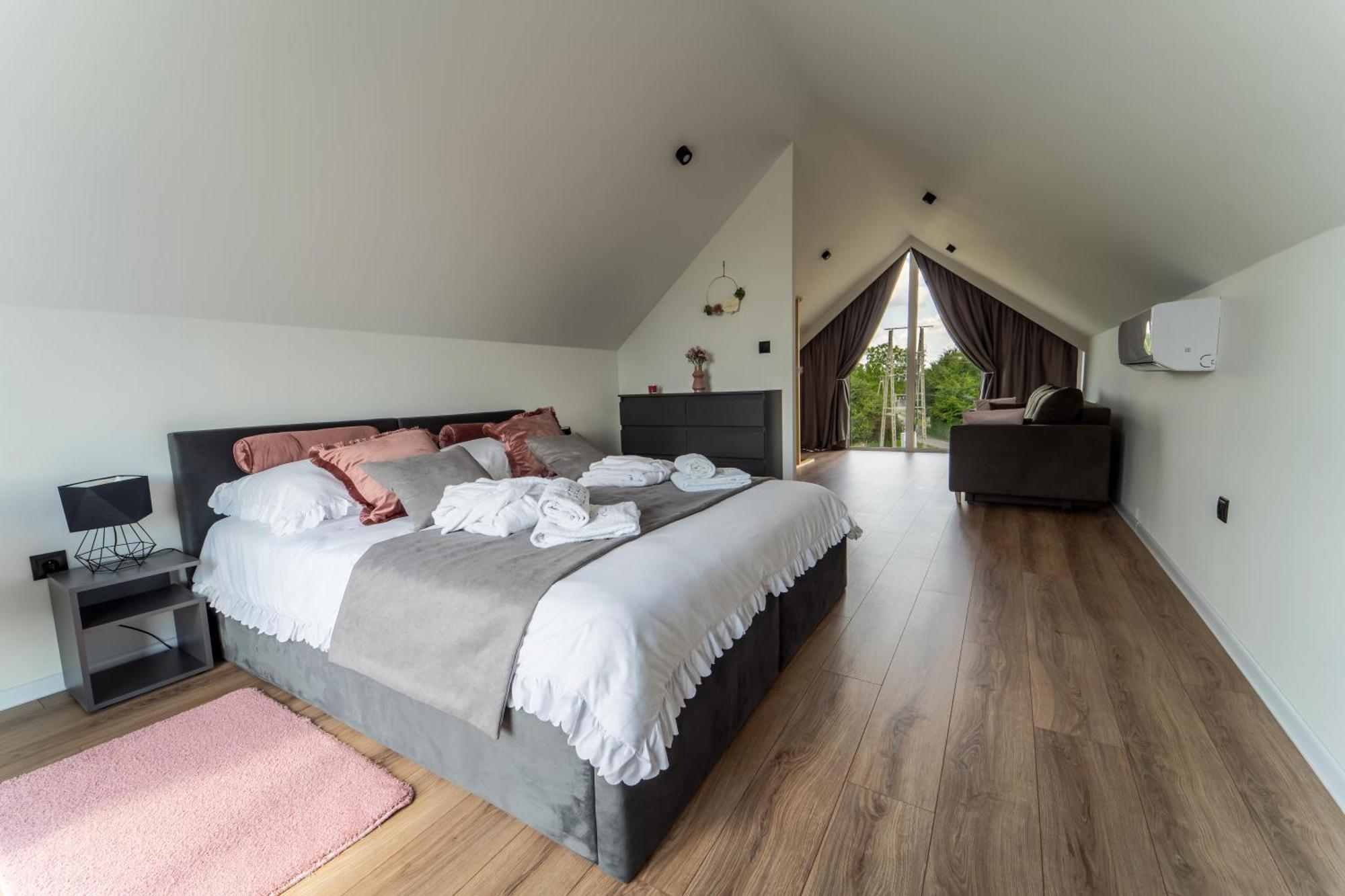 Village Resort Sauna & Jacuzzi & Netflix Tworkowa Quarto foto