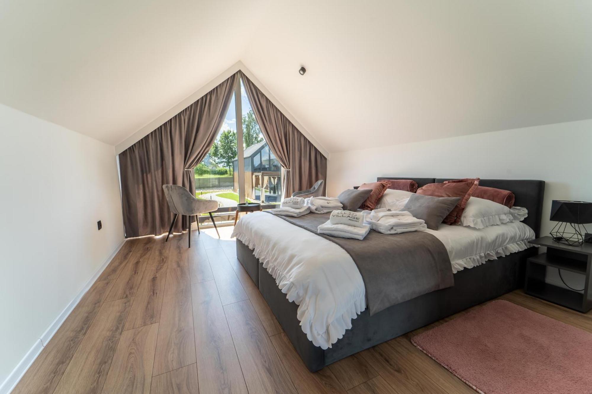 Village Resort Sauna & Jacuzzi & Netflix Tworkowa Quarto foto